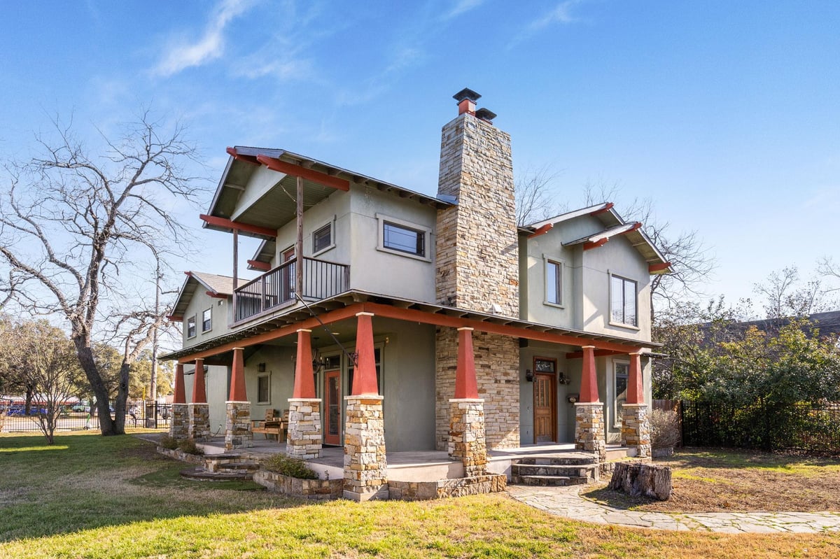 View 2203 Lindell Ave in La Prelle Place 2203 Lindell Ave - property photo 1 - Luxury home in La Prelle Place, Austin, TX