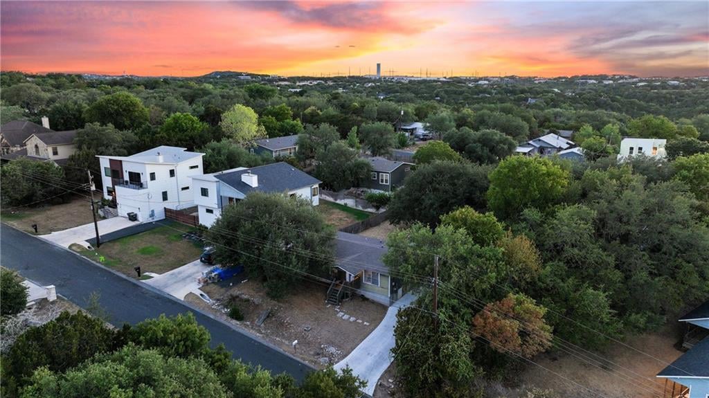 View 2204 Crazyhorse Pass in Apache Shores Sec 03 Amd 2204 Crazyhorse Pass - front exterior - Luxury home in Apache Shores Sec 03 Amd, Austin, TX