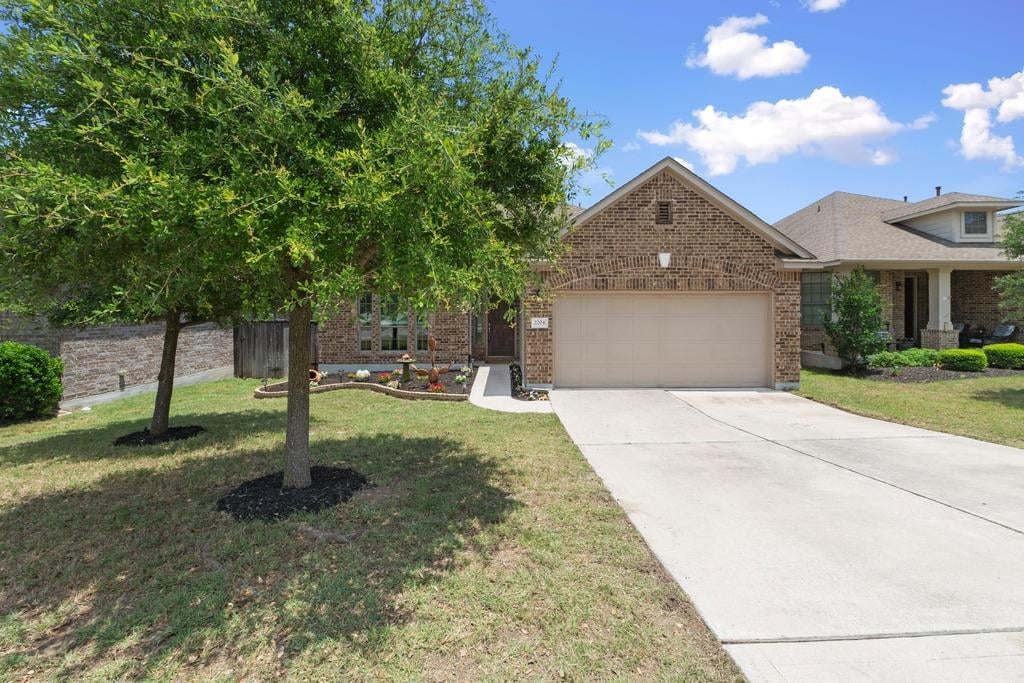 Living area at 2204 Granite Hill Dr - 3 bed 2 bath home