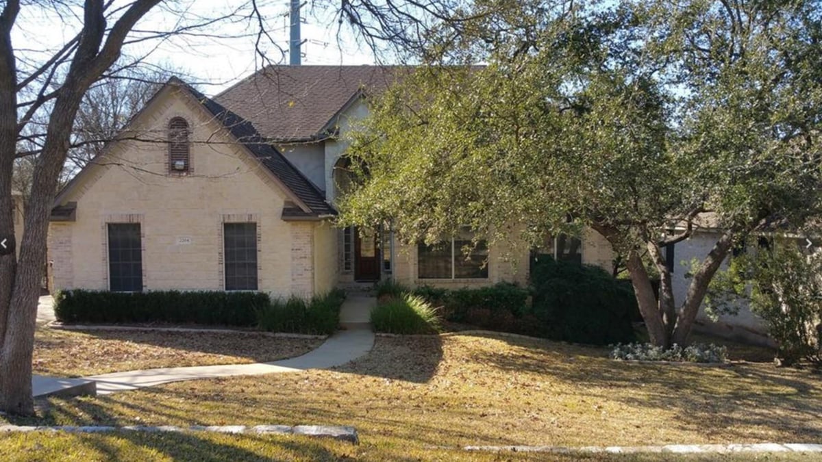 View 2204 Real Catorce DR in Parkstone Ph 01 2204 Real Catorce DR - property photo 1 - Luxury home in Parkstone Ph 01, Austin, TX