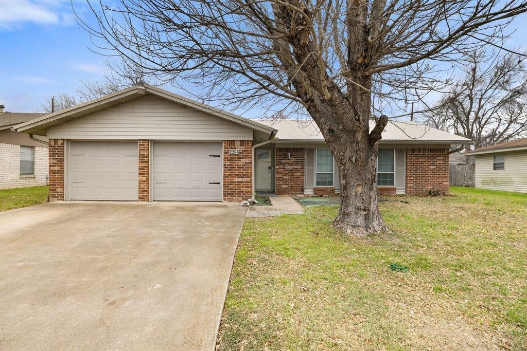 View 2204 Smith Ave in Smith W C 2204 Smith Ave - front exterior - Luxury home in Smith W C, Taylor, TX