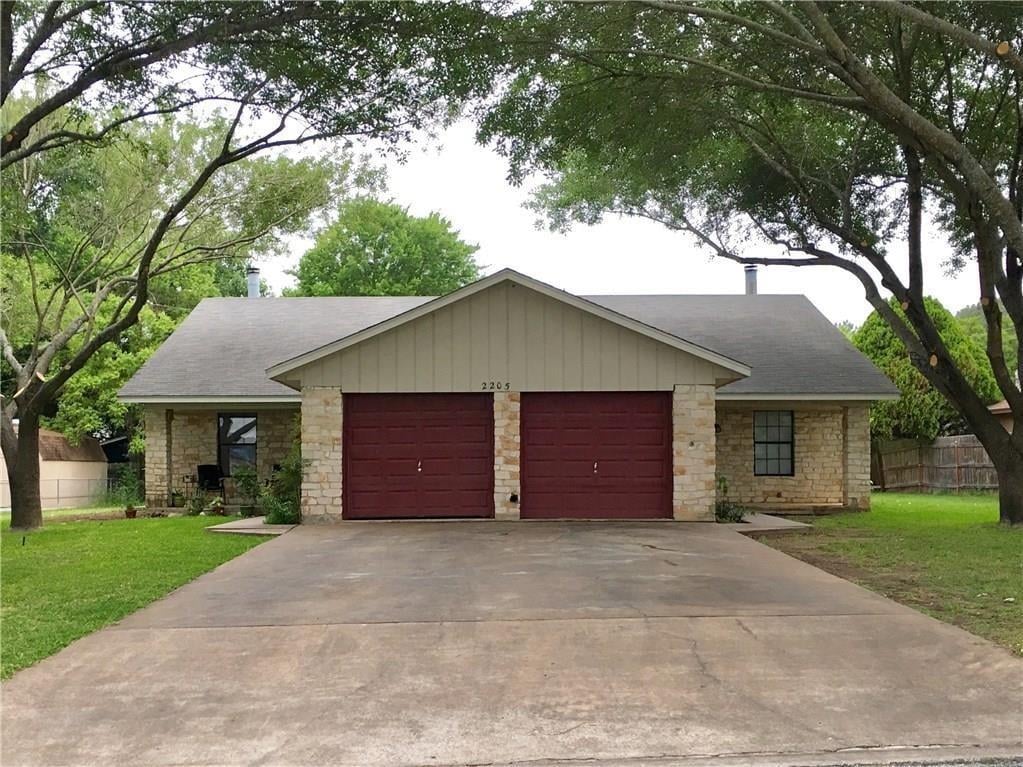 View 2205 Holly Springs DR 2205 Holly Springs DR - front exterior - Luxury home in Taylor, TX