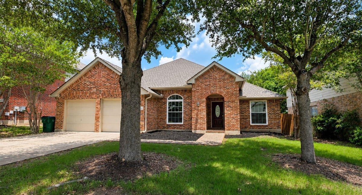 View 2206 Hayfield SQ in Falcon Pointe Sec 02 2206 Hayfield SQ - front exterior - Luxury home in Falcon Pointe Sec 02, Pflugerville, TX