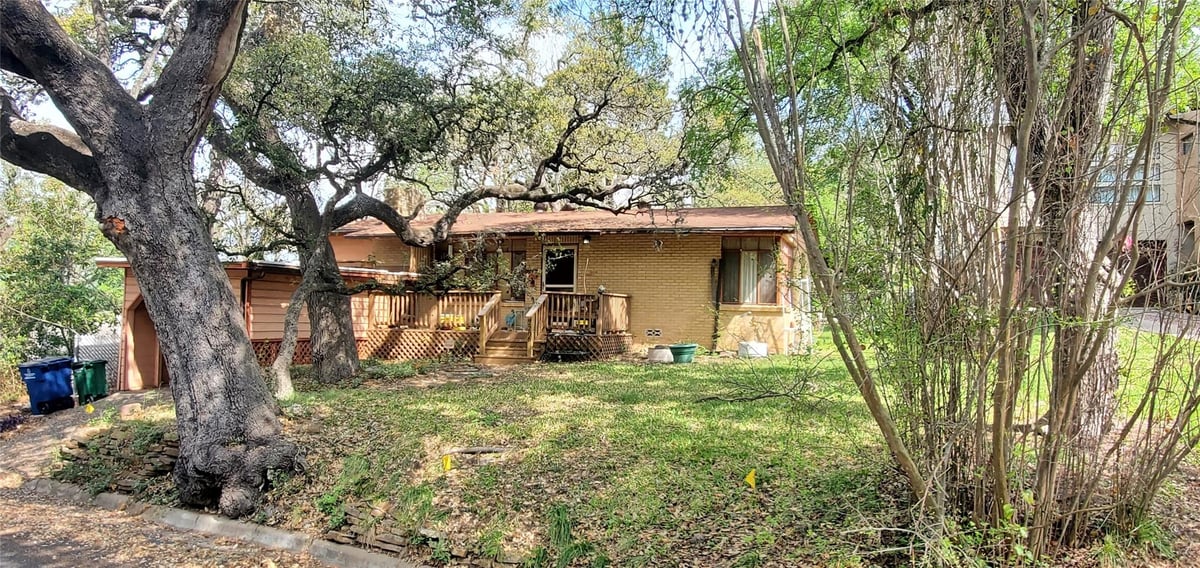 View 2206 La Casa DR in Rabb Inwood Hills 2206 La Casa DR - front exterior - Luxury home in Rabb Inwood Hills, Austin, TX