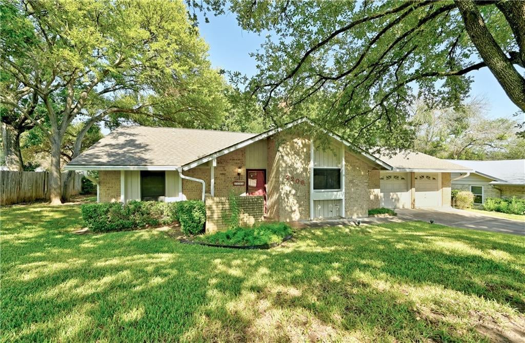View 2206 Monarch Dr in Castlewood Forest Annex 1457 2206 Monarch Dr - front exterior - Luxury home in Castlewood Forest Annex 1457, Austin, TX