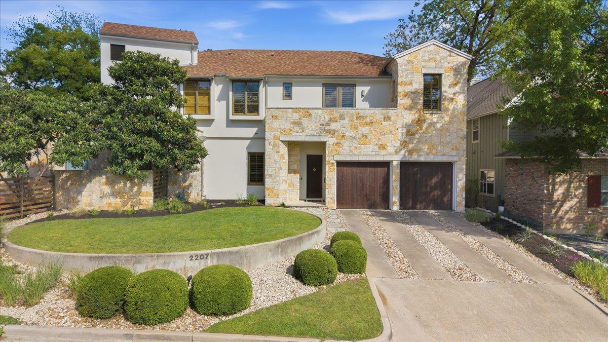 View 2207 Forest Trl Unit #A in Windsor Road/Forest Trail Condo 2207 Forest Trl Unit #A - front exterior - Luxury home in Windsor Road/Forest Trail Condo, Austin, TX