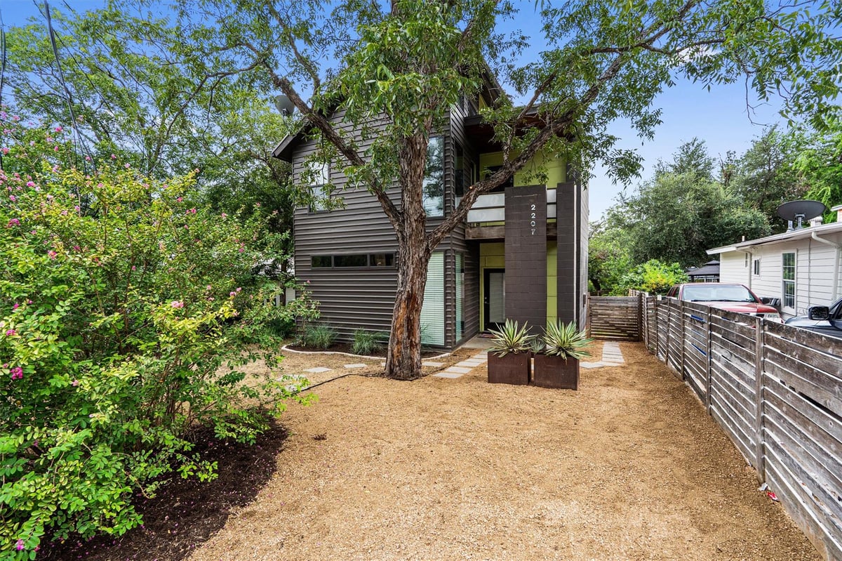View 2207 New York Ave in Foster 2207 New York Ave - front exterior - Luxury home in Foster, Austin, TX