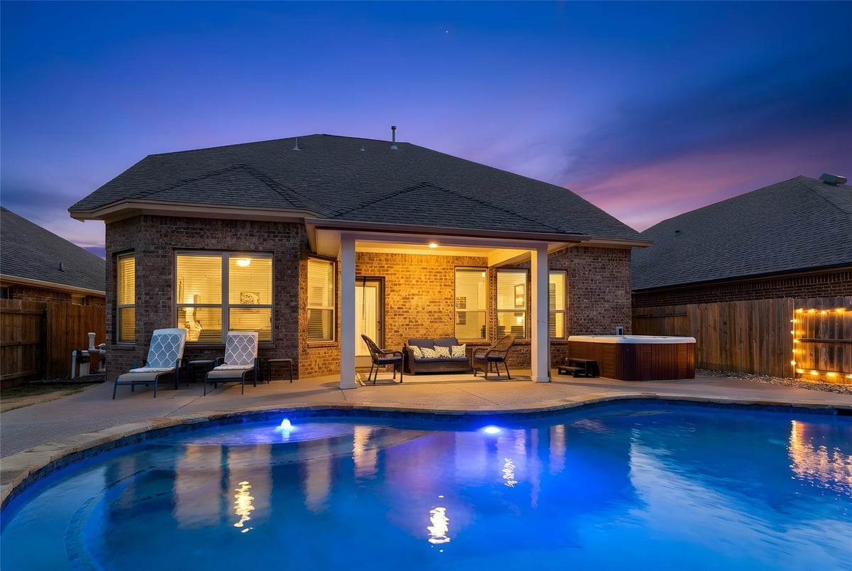 View 2208 Bonavista WAY in Palmera Ridge 2208 Bonavista WAY - property photo 1 - Luxury home in Palmera Ridge, Leander, TX