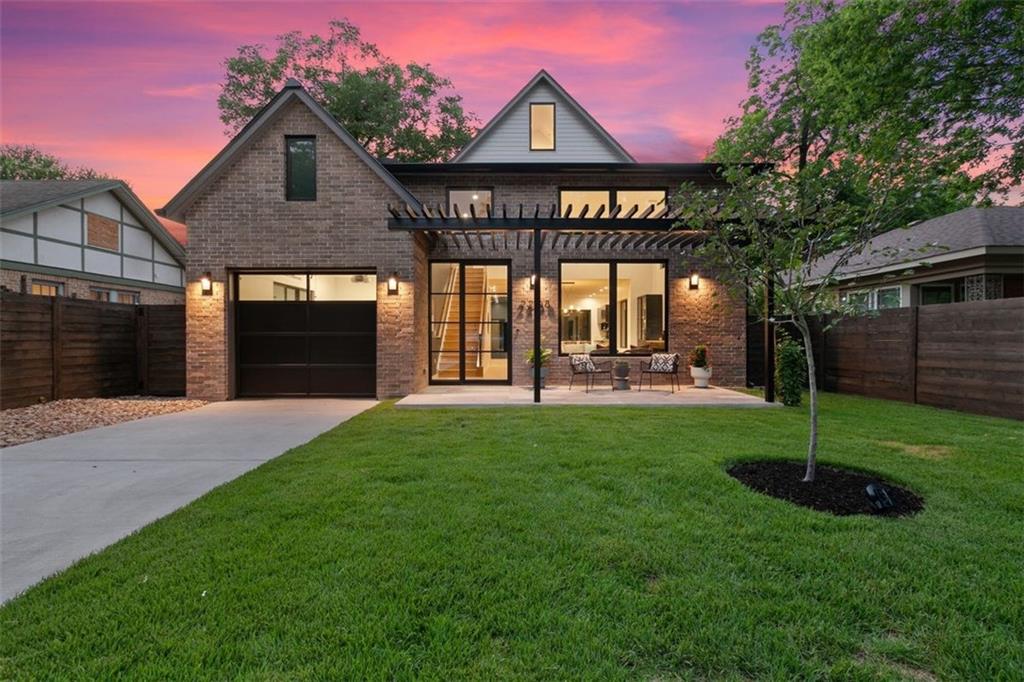 View 2208 Euclid Ave in Bouldin Creek 2208 Euclid Ave - property photo 1 - Luxury home in Bouldin Creek, Austin, TX