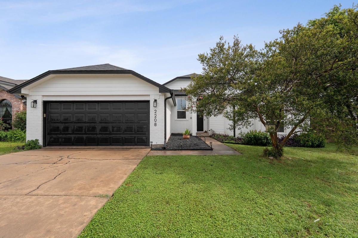 View 2208 Mimosa TRL in South Creek Sec 06 2208 Mimosa TRL - front exterior - Luxury home in South Creek Sec 06, Round Rock, TX