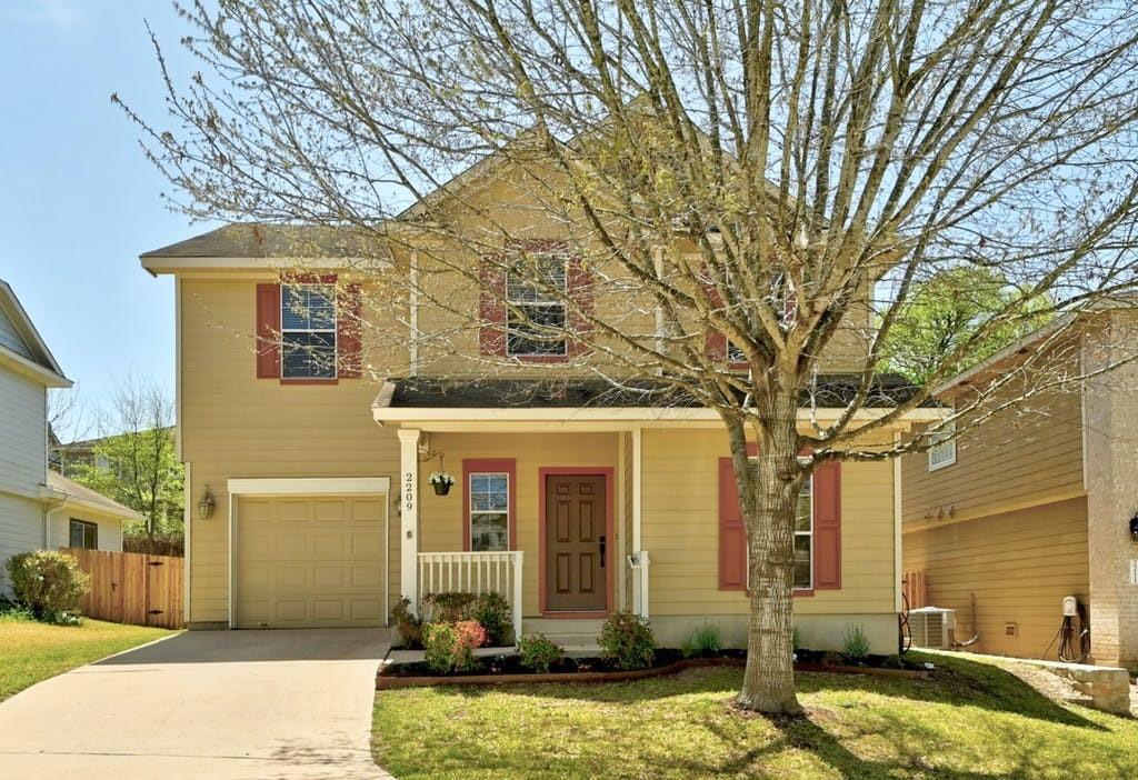 View 2209 Hazen Ln in Grand Oaks Amd 2209 Hazen Ln - front exterior - Luxury home in Grand Oaks Amd, Austin, TX