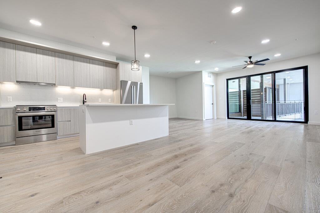 View 2209 S 1st ST Unit #333 in One Oak Condominiums 2209 S 1st ST Unit #333 - property photo 1 - Luxury home in One Oak Condominiums, Austin, TX
