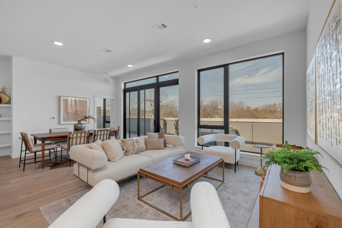 Living area at 2209 S 1st St Unit #403 - 3 bed 3 bath home