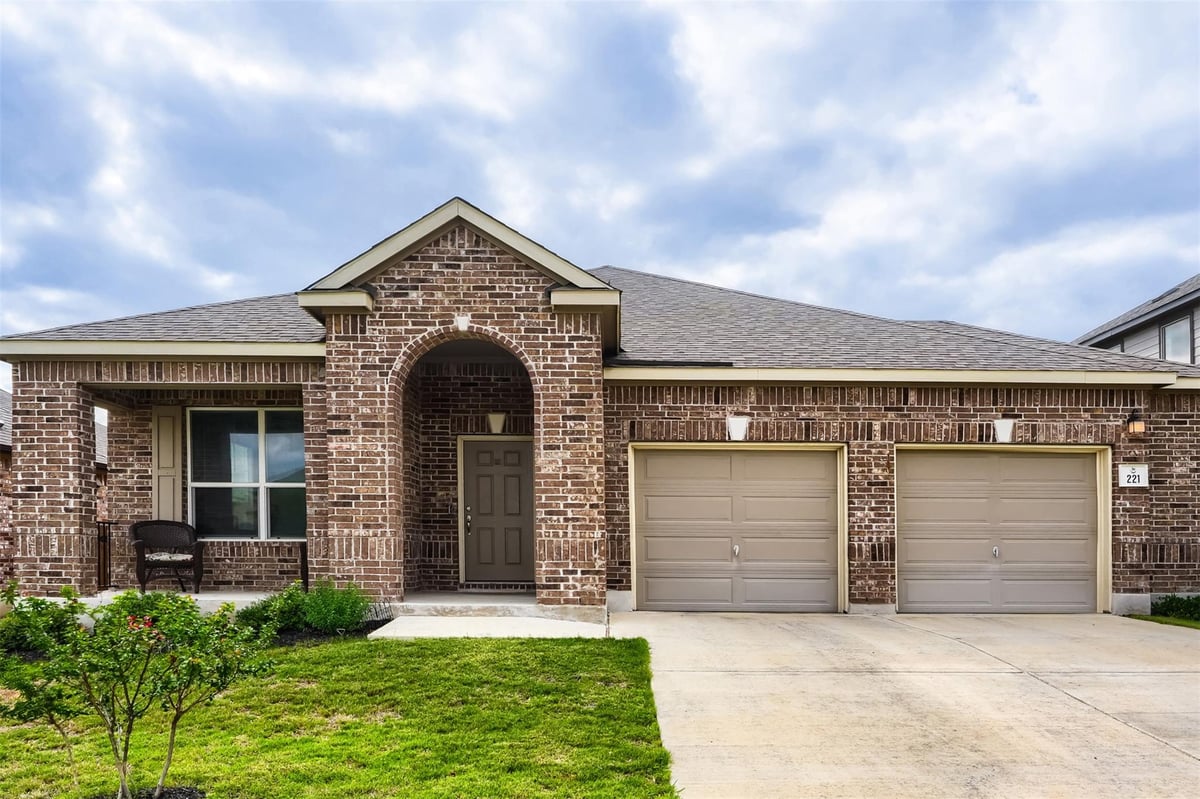 View 221 Auburn St in Sunset Hills Ph Two 221 Auburn St - front exterior - Luxury home in Sunset Hills Ph Two, Kyle, TX