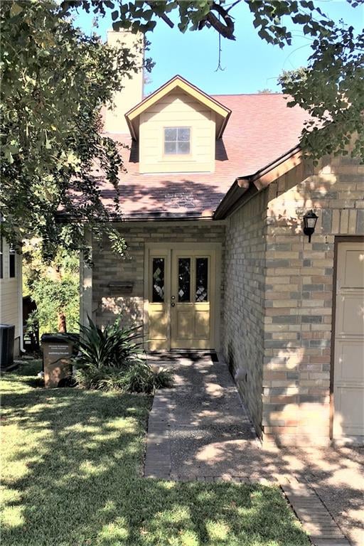 View 2210 Indian Trl Unit #A in Tarry Town 05 2210 Indian Trl Unit #A - front exterior - Luxury home in Tarry Town 05, Austin, TX