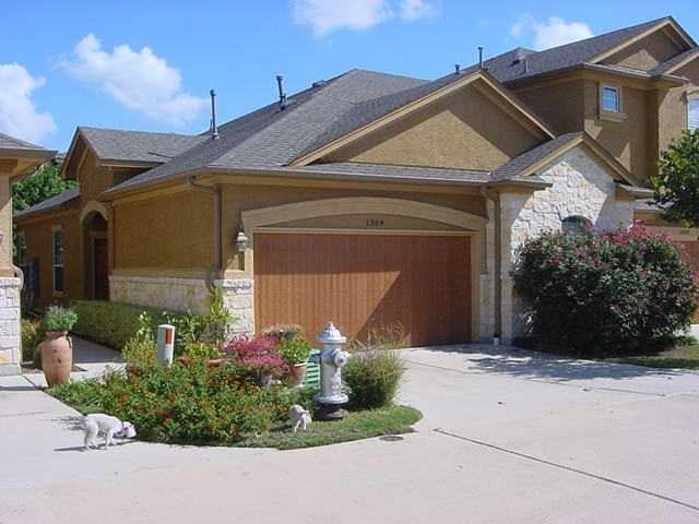 View 2210 Onion Creek Pkwy Unit #1304 in Courtyards At Onion Creek Condo P 2210 Onion Creek Pkwy Unit #1304 - property photo 1 - Luxury home in Courtyards At Onion Creek Condo P, Austin, TX