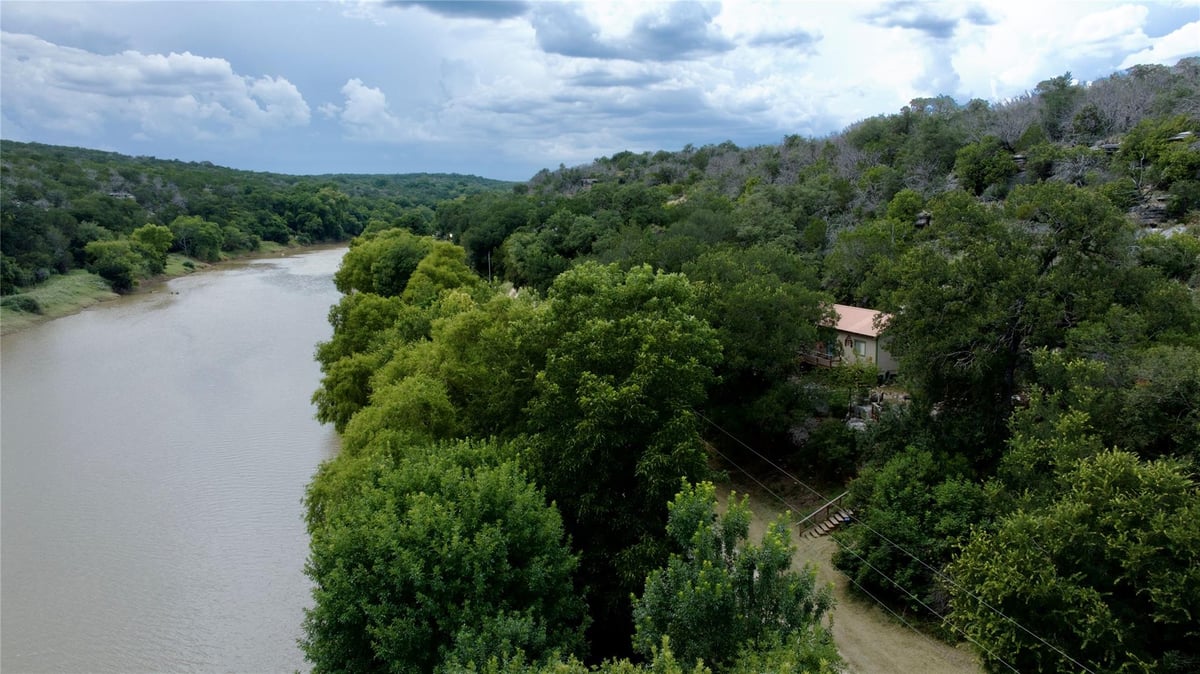 View 2212 N River RD in Smith Ranch 2212 N River RD - front exterior - Luxury home in Smith Ranch, Lampasas, TX