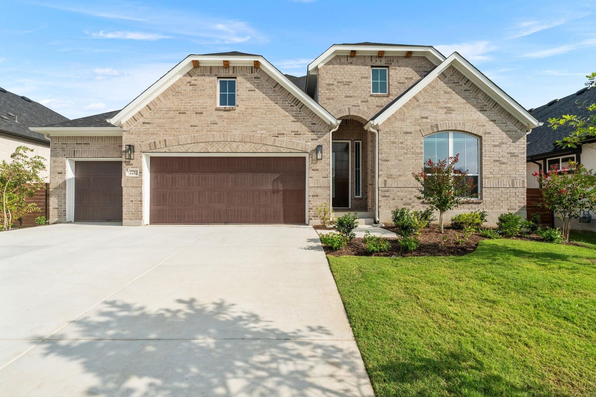View 2212 Tobiano TRCE in Broken Oak 2212 Tobiano TRCE - property photo 1 - Luxury home in Broken Oak, Georgetown, TX