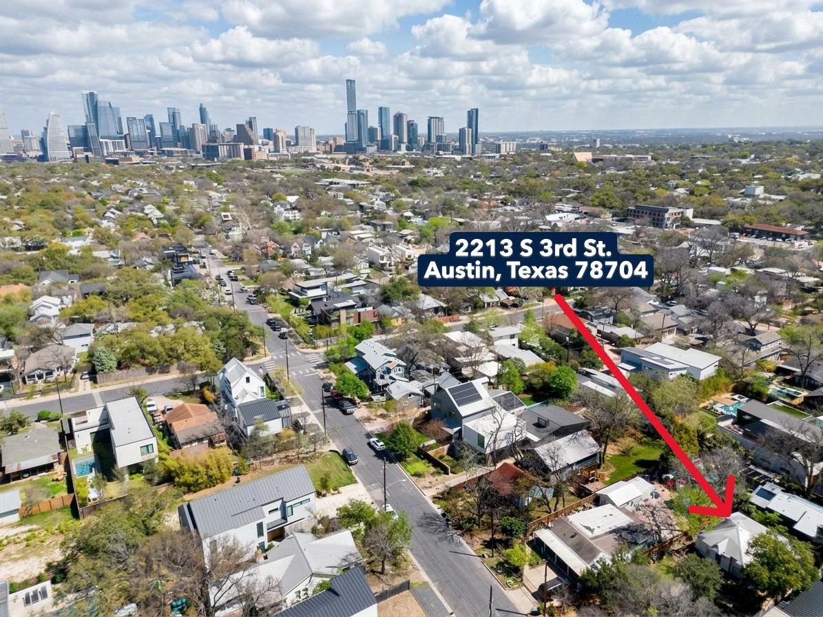 View 2213 S 3rd St in BAWCOM SUBD 2213 S 3rd St - front exterior - Luxury lot in BAWCOM SUBD, Austin, TX