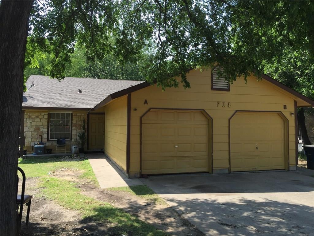 View 2214 Donahue Ln in Peppertree Park Sec 04-A 2214 Donahue Ln - front exterior - Luxury home in Peppertree Park Sec 04-A, Austin, TX