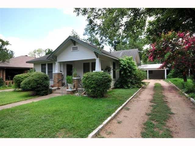 View 2215 Lindell Ave in Bouldin Creek 2215 Lindell Ave, photo 1, Bouldin Creek, Austin, TX