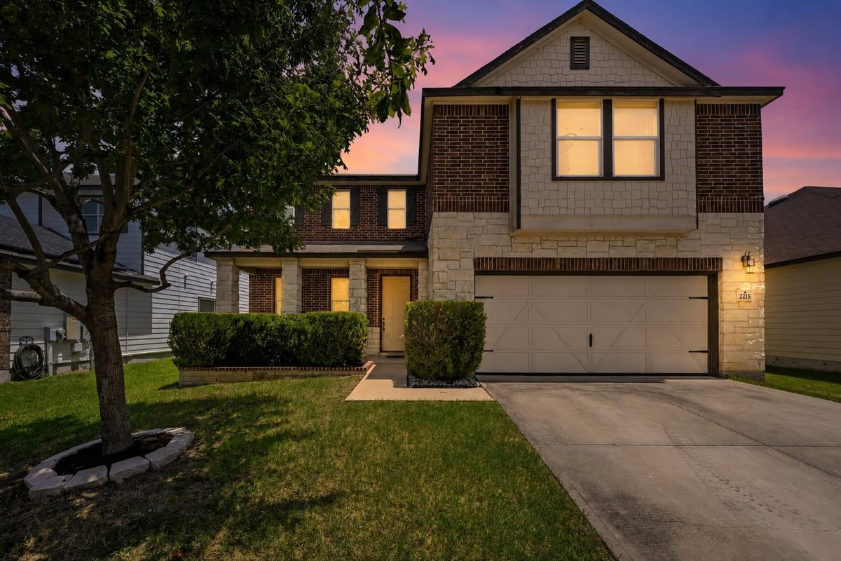 2215 McCombs ST - front exterior - Luxury home in University Park Unit 2 Sec 1 Ph D, Georgetown, TX
