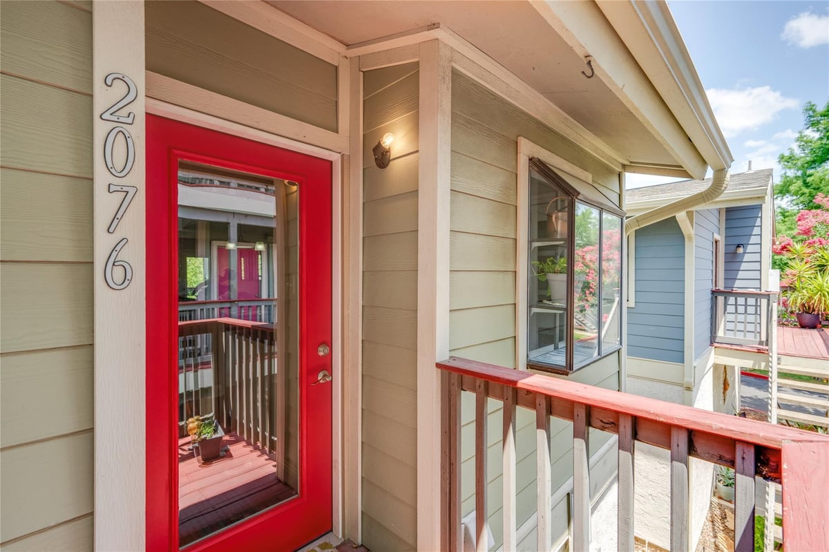 View 2215 Post RD Unit #2076 in Travis Oaks Condo Amd 2215 Post RD Unit #2076 - property photo 1 - Luxury home in Travis Oaks Condo Amd, Austin, TX