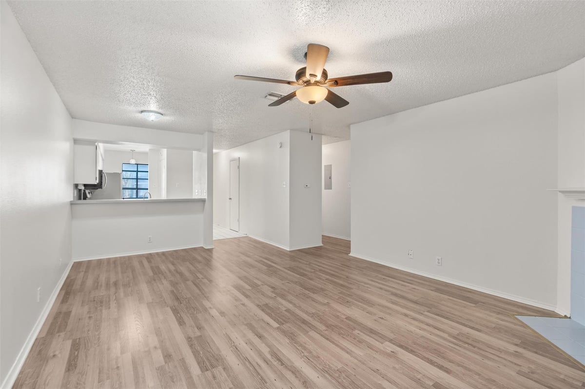 View 2215 Post RD Unit #2096 in Travis Oaks Condominiums Amended 2215 Post RD Unit #2096 - property photo 1 - Luxury home in Travis Oaks Condominiums Amended, Austin, TX