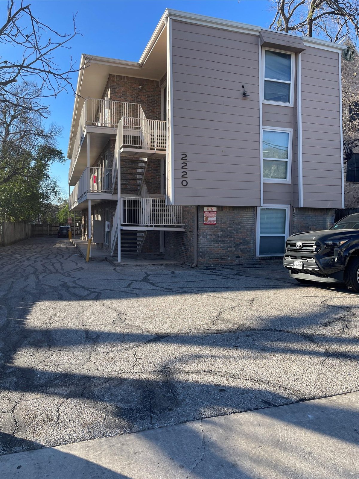 View 2220 Leon St Unit #103 in 2220 Leon Condo Amd 2220 Leon St Unit #103 - front exterior - Luxury home in 2220 Leon Condo Amd, Austin, TX