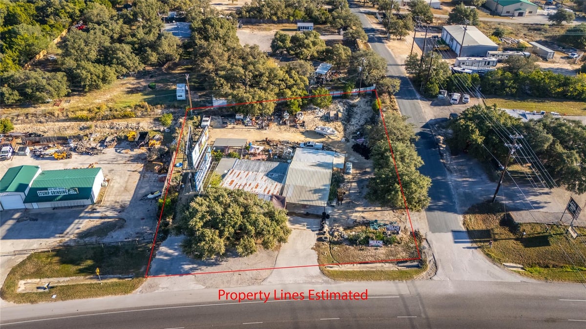 22200 State Hwy 71 W - front exterior - Luxury home in Hazy Hills Ranchettes, Spicewood, TX
