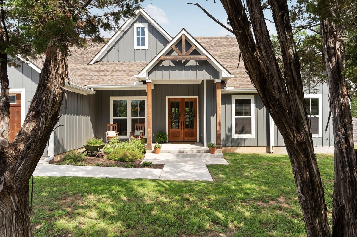 View 22212 Briarcliff DR in Briarcliff Inc Sec 09 Amd 22212 Briarcliff DR - front exterior - Luxury home in Briarcliff Inc Sec 09 Amd, Spicewood, TX