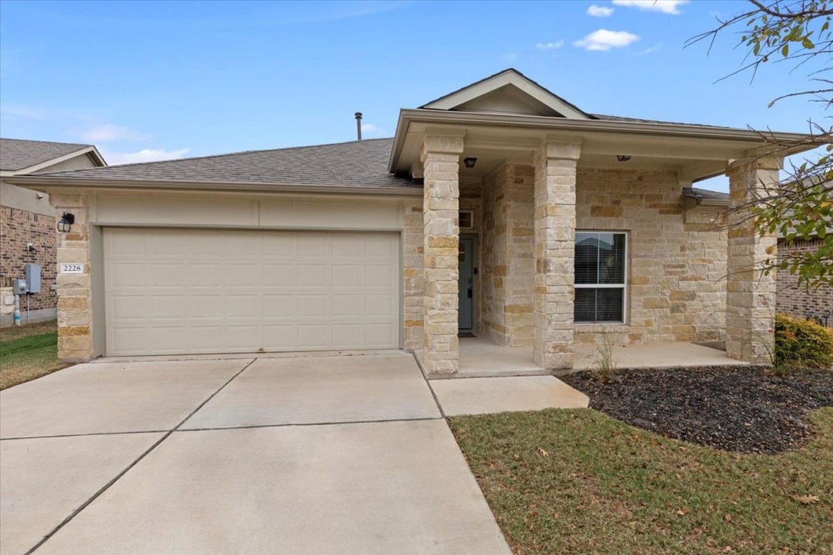 View 2228 Singletree Bnd in Lively Ranch 2228 Singletree Bnd - property photo 1 - Luxury home in Lively Ranch, Georgetown, TX