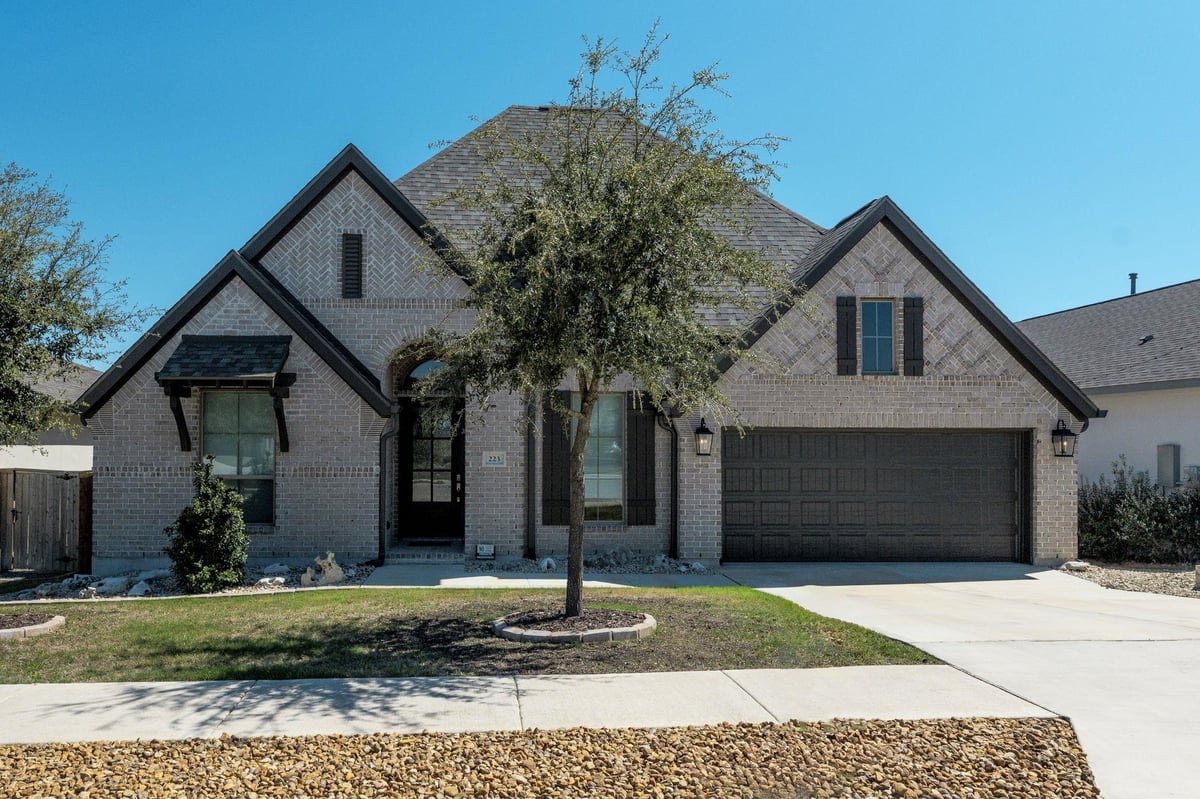 View 223 Trailing Lantana Ln in La Cima Ph 2 Sec B 223 Trailing Lantana Ln - property photo 1 - Luxury home in La Cima Ph 2 Sec B, San Marcos, TX