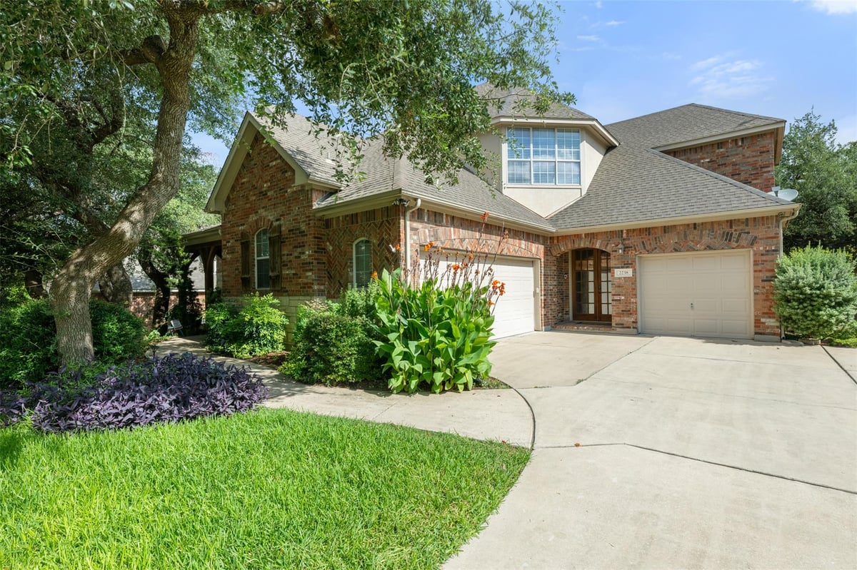 View 2238 Fernspring DR in Lake Forest 02 Village 01 2238 Fernspring DR - front exterior - Luxury home in Lake Forest 02 Village 01, Round Rock, TX