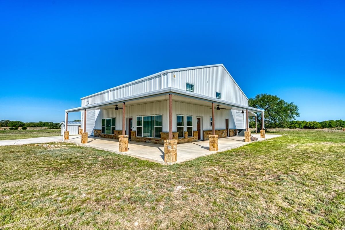 Living area at 224 Blackbuck Ridge Dr - 3 bed 3 bath home