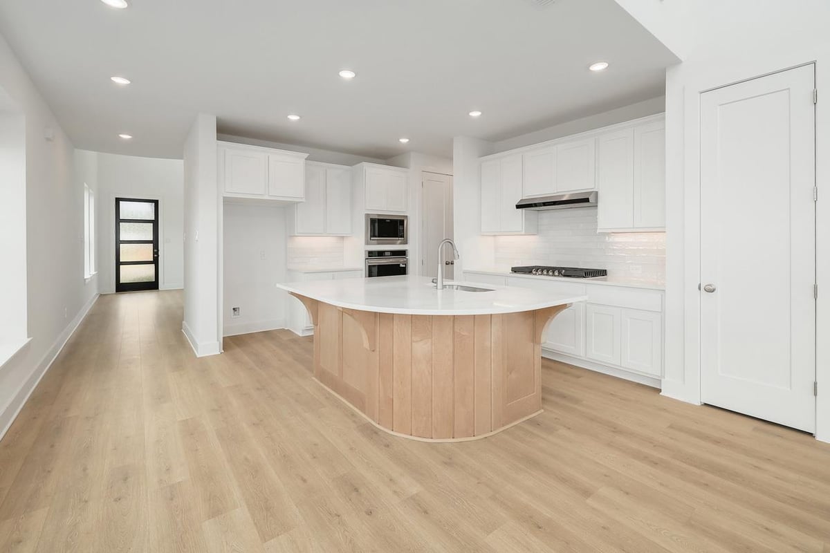 Living area at 224 Menlo Bnd - 4 bed 3 bath home
