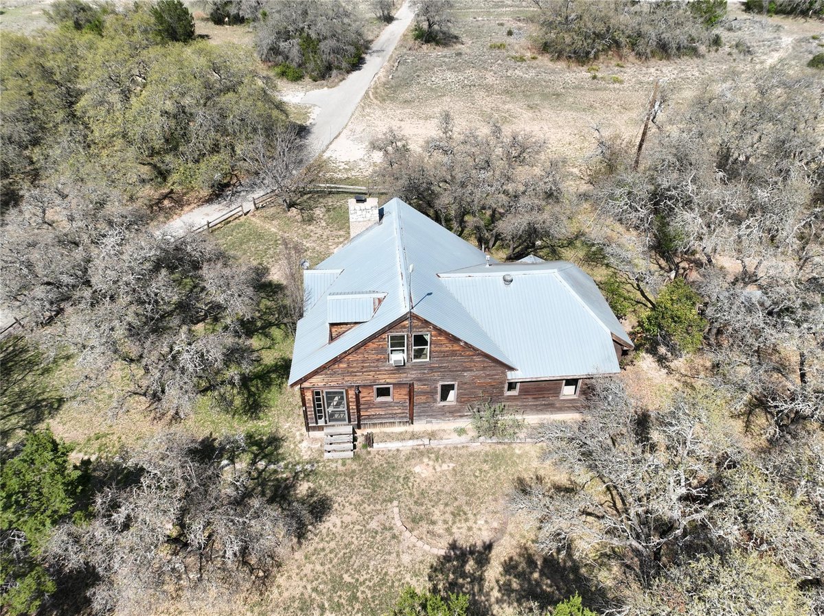 View 22419 Hazy Hollow Cv in Gritten E 22419 Hazy Hollow Cv - front exterior - Luxury home in Gritten E, Spicewood, TX