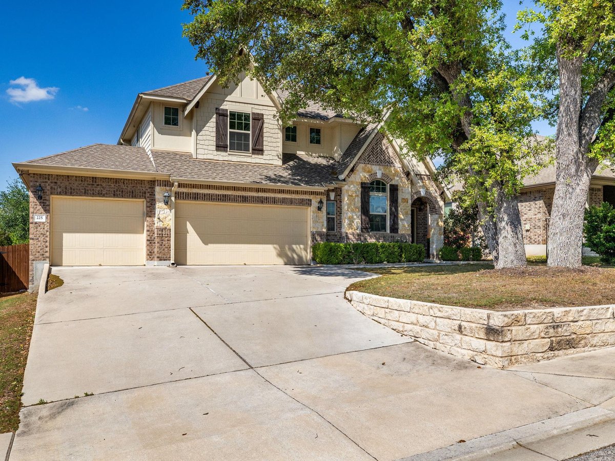 View 225 Kirkhill St in Star Ranch 225 Kirkhill St - front exterior - Luxury home in Star Ranch, Hutto, TX
