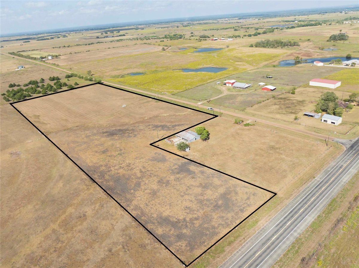 View 225 Knape Rd in NA 225 Knape Rd - front exterior - Luxury home in NA, La Grange, TX