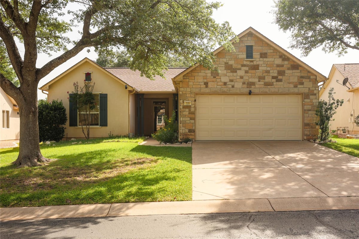 View 225 Red Poppy TRL in Sun City Georgetown Ph 02 Neighborhood 10 Pud 225 Red Poppy TRL - front exterior - Luxury home in Sun City Georgetown Ph 02 Neighborhood 10 Pud, Georgetown, TX