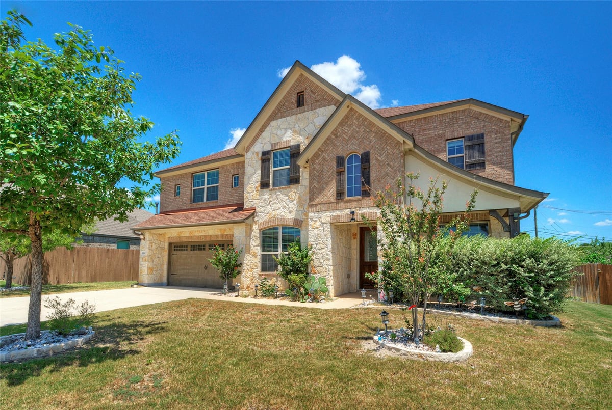 View 2260 Hat Bender LOOP in Northfields 2260 Hat Bender LOOP - front exterior - Luxury home in Northfields, Round Rock, TX