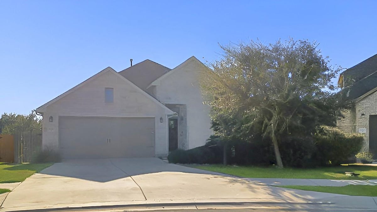 View 22621 Fountaingrass Ln in Tessera 22621 Fountaingrass Ln - front exterior - Luxury home in Tessera, Lago Vista, TX