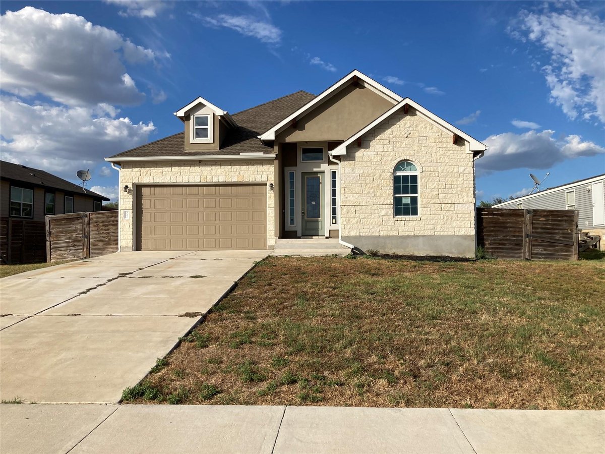 View 227 Margarita DR in Los Milagros Ph 1 227 Margarita DR - property photo 1 - Luxury home in Los Milagros Ph 1, Dale, TX