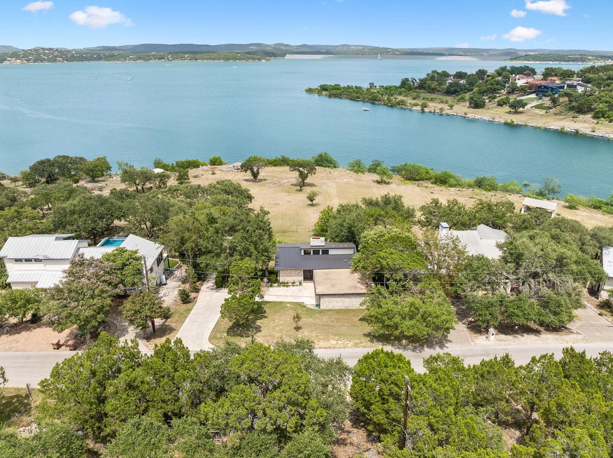 View 2270 Connie DR in Canyon Lake Village West 5 2270 Connie DR - property photo 1 - Luxury home in Canyon Lake Village West 5, Canyon Lake, TX