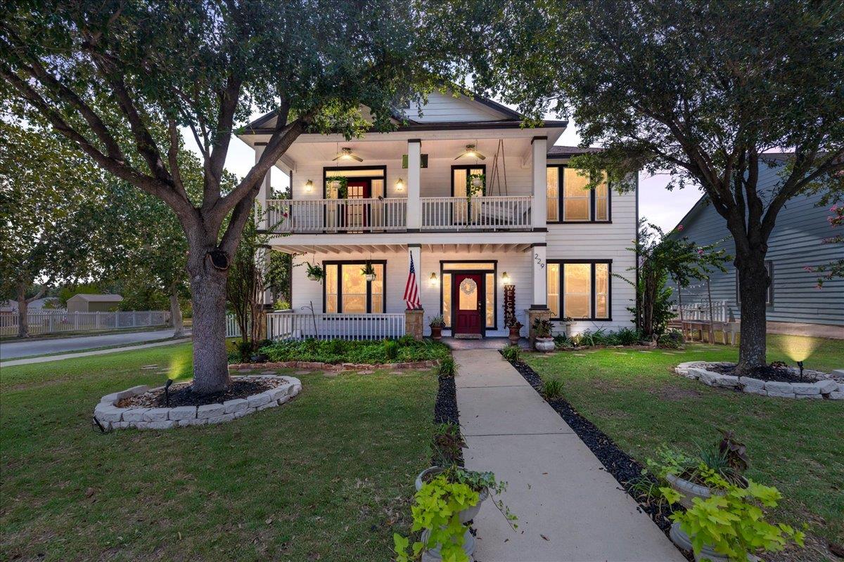 View 229 McGarity in Plum Creek Ph 1 Sec 2I 229 McGarity - property photo 1 - Luxury home in Plum Creek Ph 1 Sec 2I, Kyle, TX