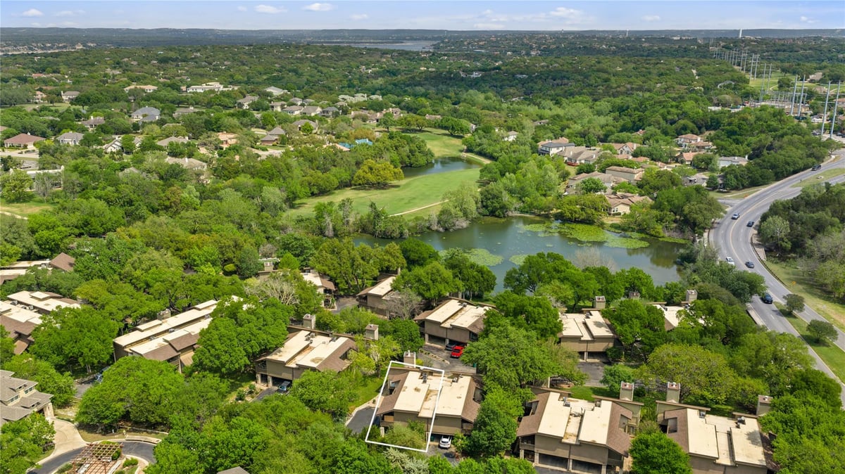 View 23 Stoney Creek Cv in Stoney Creek Villas Condo Amd 23 Stoney Creek Cv - front exterior - Luxury home in Stoney Creek Villas Condo Amd, Lakeway, TX