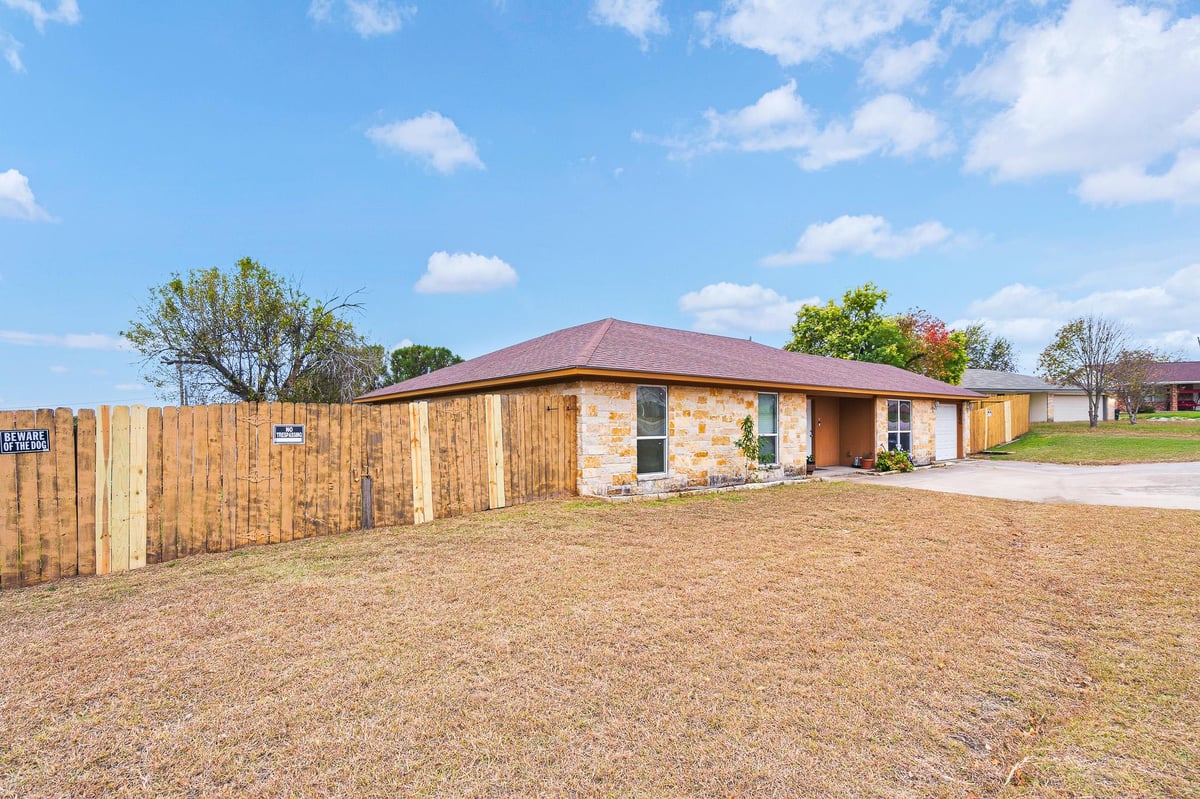 Primary bedroom at 2300 Goode Cir - 3 bed 2 bath home
