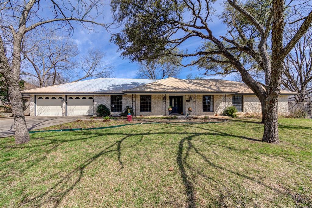 View 2300 Toulouse Dr in Castlewood Forest Sec 07 2300 Toulouse Dr - front exterior - Luxury home in Castlewood Forest Sec 07, Austin, TX
