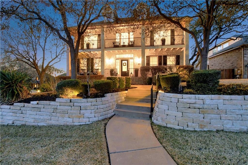 View 2300 Via Cordova Ct in Steiner Ranch Ph 01 Sec 08 2300 Via Cordova Ct - front exterior - Luxury home in Steiner Ranch Ph 01 Sec 08, Austin, TX