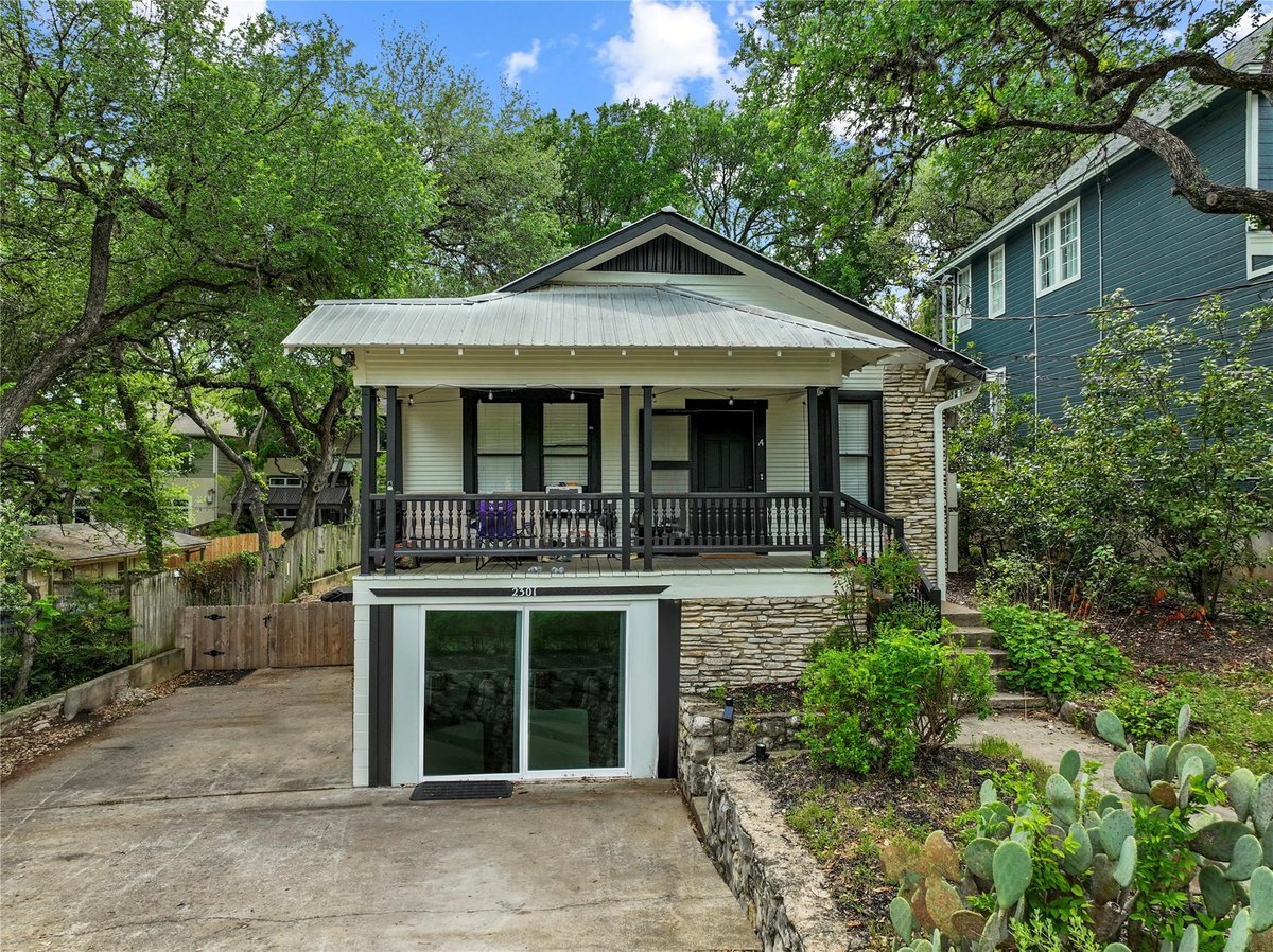 View 2301 W 10th St in Lloyd Maury Allen 2301 W 10th St - front exterior - Luxury home in Lloyd Maury Allen, Austin, TX